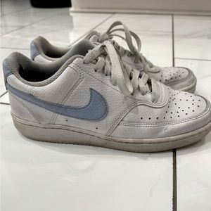 Nike Sneakers:Size 8